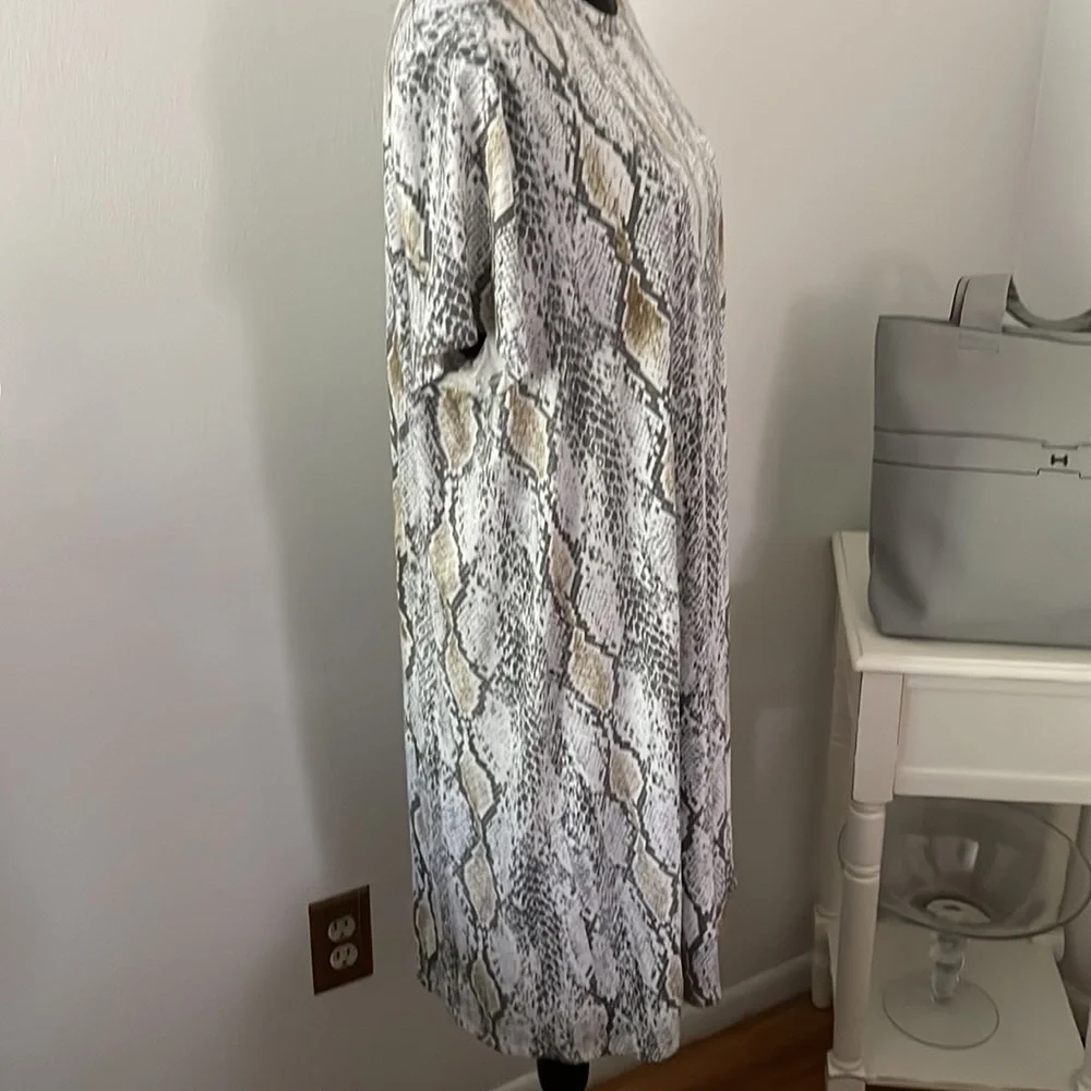 Express Python Print Dress - Picture 4 of 9